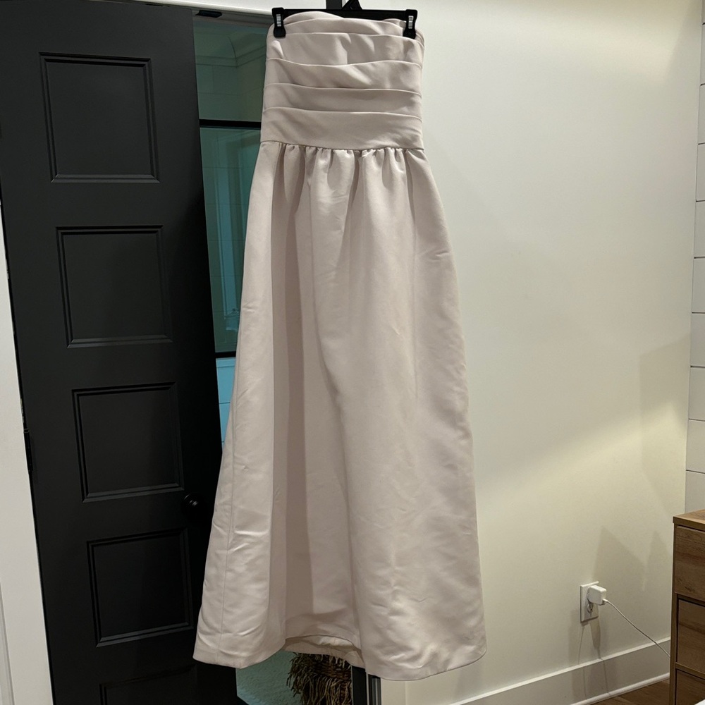 Amsale Sophisticated Cream Gown